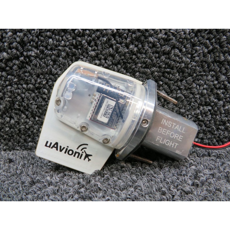 UAX-90036-01 uAvionix tailBeacon ADS-b, GPS, LED Navigation Light