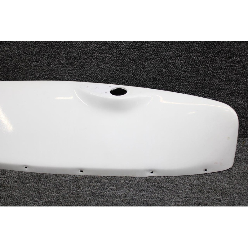 11050 Piper PA24-250 Met-Co-Aire Hoerner Style Wing Tip RH (White)
