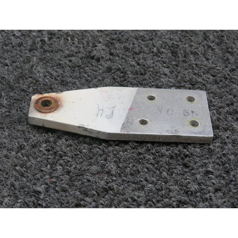 44263 Aero Commander Elevator Attach Fitting RH