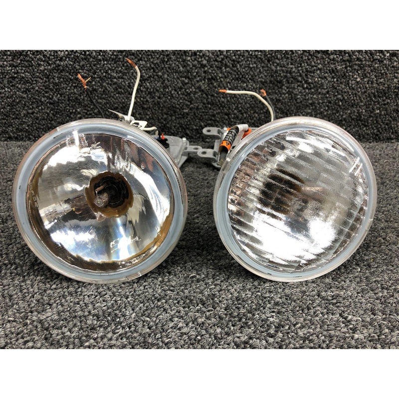 020H0105-1, 020H0106-1 Precise Flight HID Landing Light Set with Harness (24V)