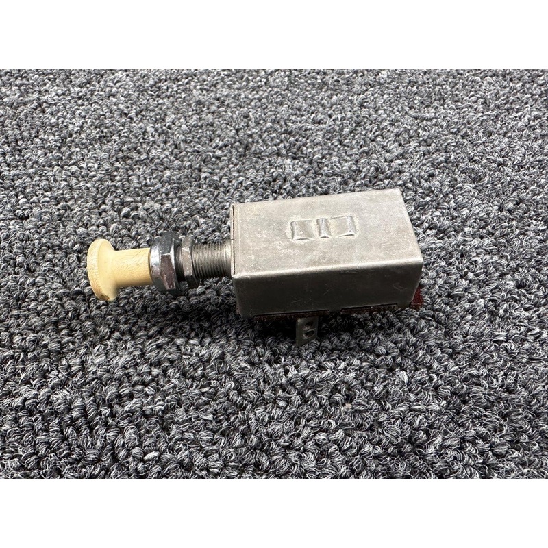 0713035 Cole Landing Light Push Pull Switch