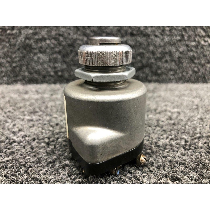10-357200-1 Cessna 172H TCM Ignition Switch W/ Key & Lock Set