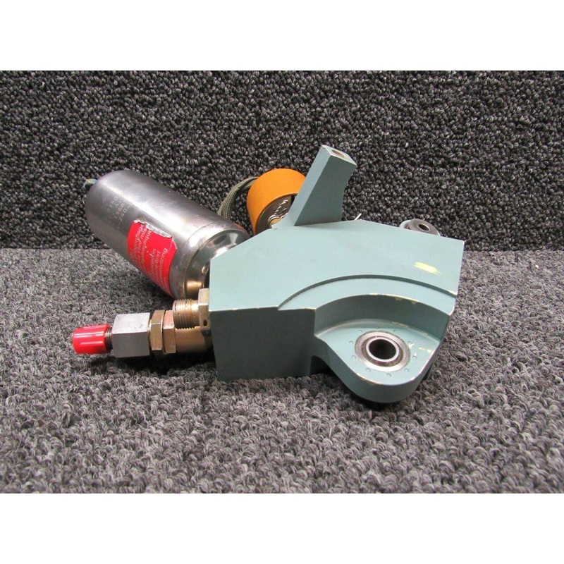 355A75-1371-00 / 704A34-240-015 Eurocopter AS350B3 Hydraulic Body & Accumulator