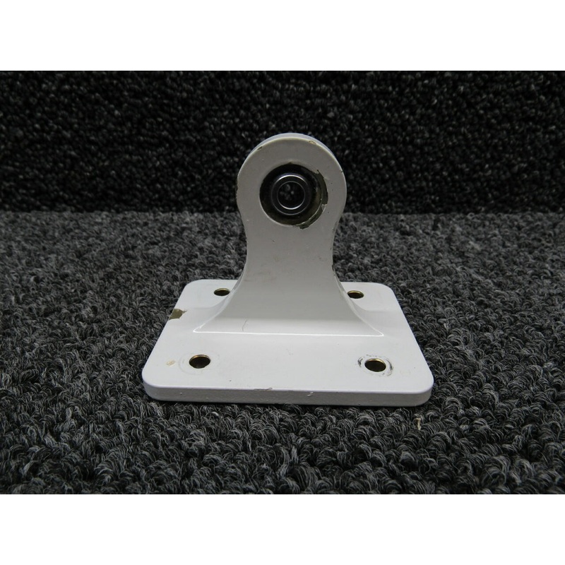 LA53553309 Columbia 350 Bracket Rudder Attach Lower