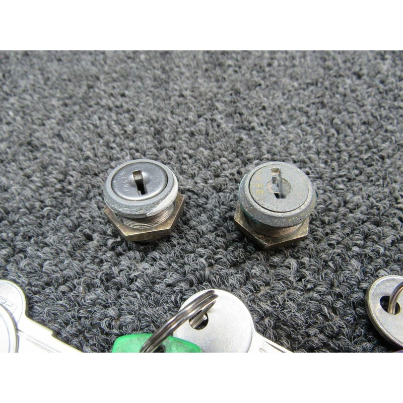 10-126690-1A / 0413323-4 Cessna 172F TCM Ignition Switch and Door Lock Set