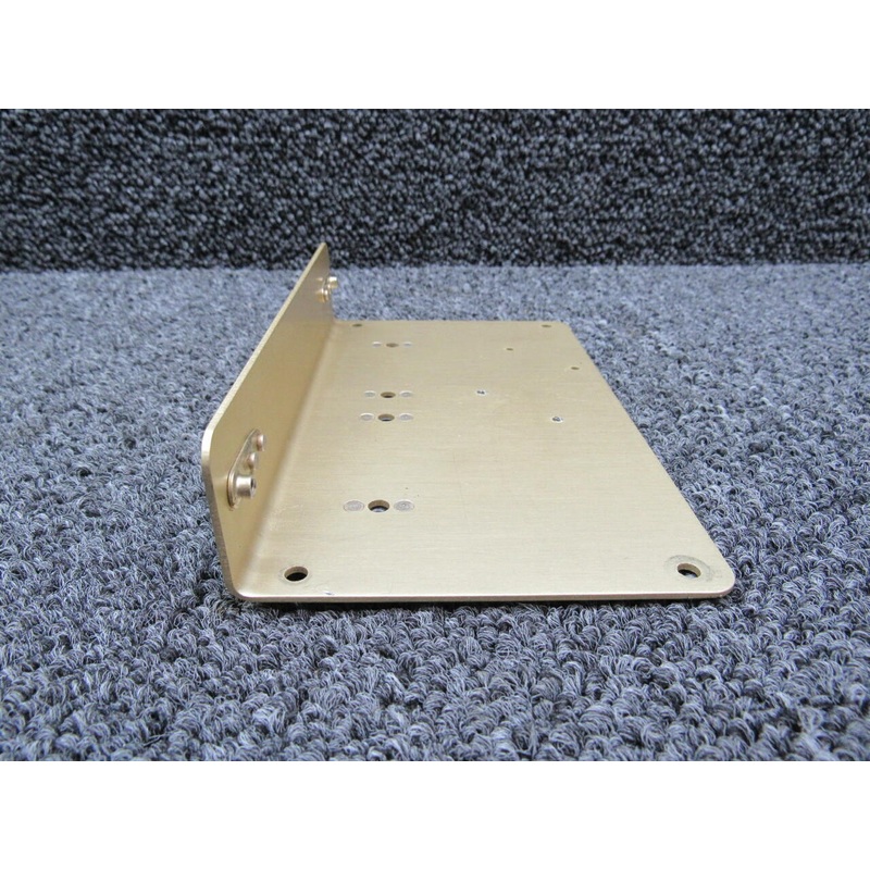 LB53405431 Columbia 350 Instrument Panel Bracket
