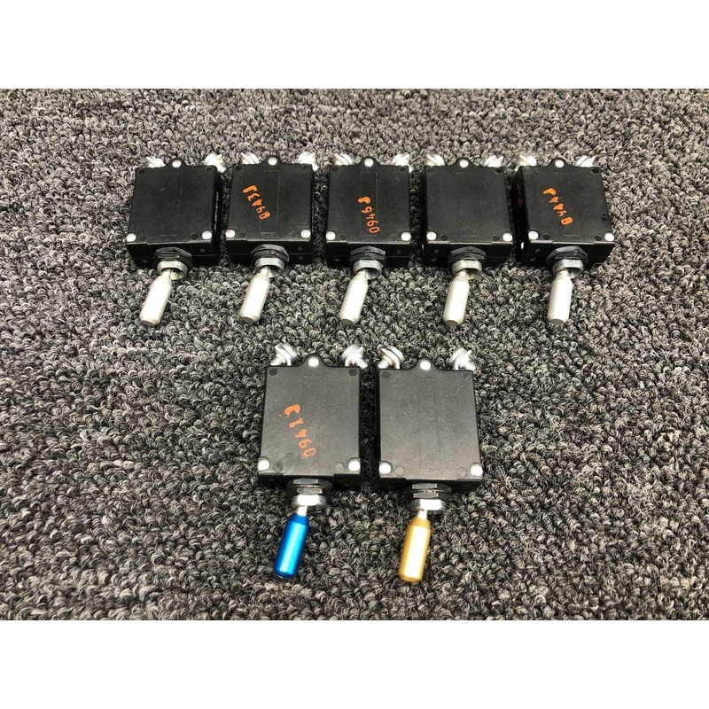 W31-X1020 / W31-X1017 Beechcraft A36 Tyco Toggle Switch Set (Volts: 50)