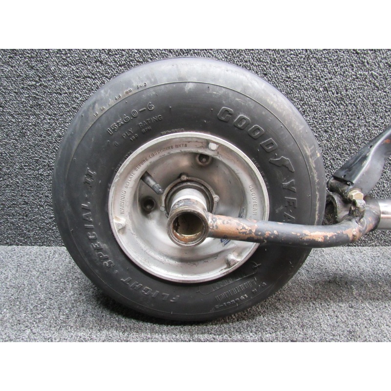 19431-10 / 194159-10 Bellanca 14-19-3A Nose Gear Strut Assy W/ Links, Wheels, & Tire