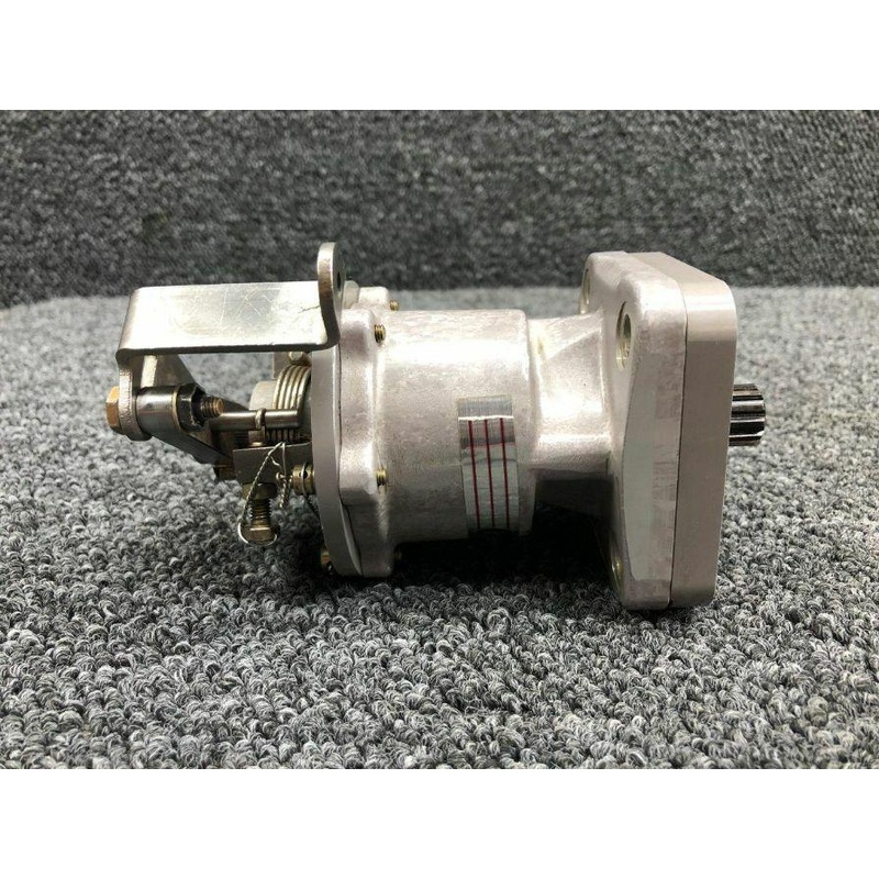 AA210760L (M/N: PCU-5000) Continental IO-470-N14 Aero Tech Propeller Governor