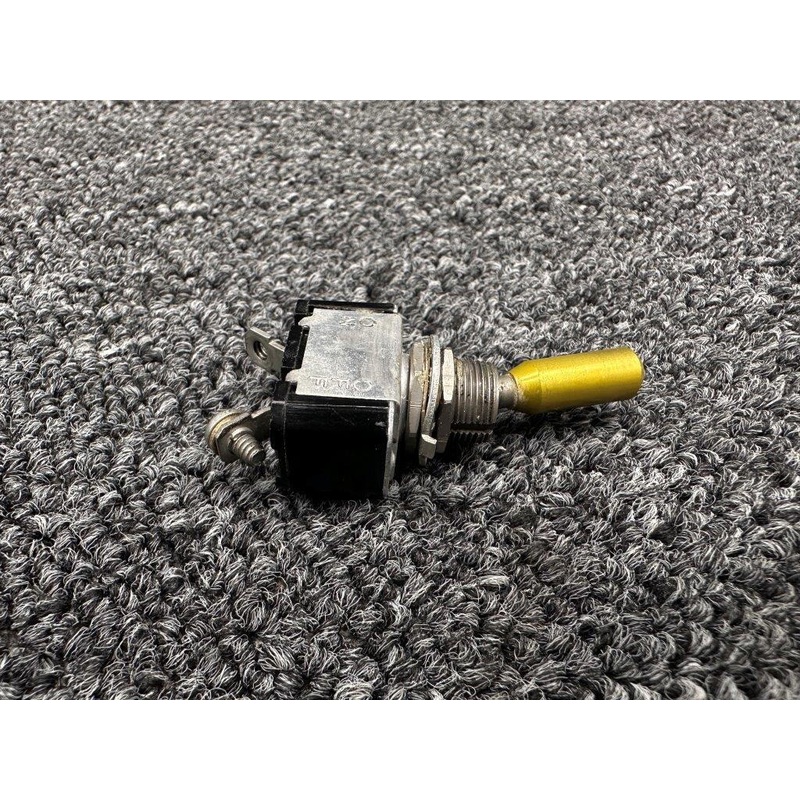 8906K1754 (Alt: 35-380053-21) Cutler Hammer Toggle Switch (Gold)