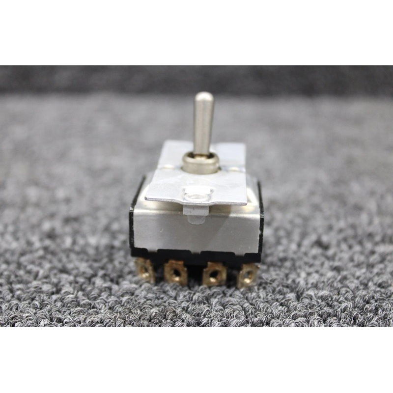 AN3227-3 (ALT: 8884K5) Cutler-Hammer Toggle Switch (NEW OLD STOCK) (SA)