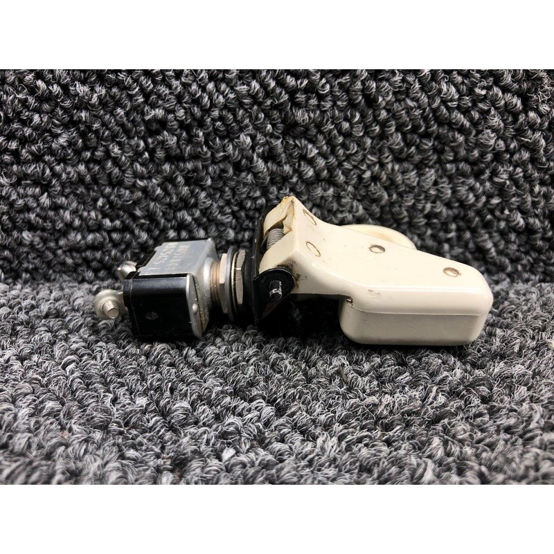 MS25125-E3 Cutler-Hammer Landing Gear Toggle Switch Assembly W/ Guard