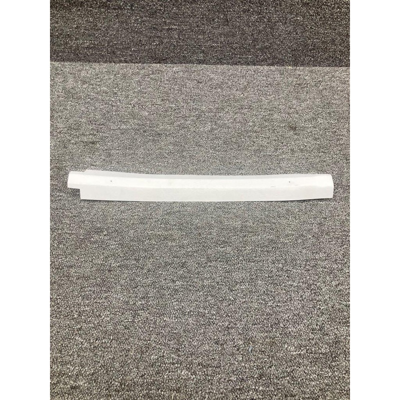 P0500210-198 Cessna 172L Past Inc. Center Post Cover