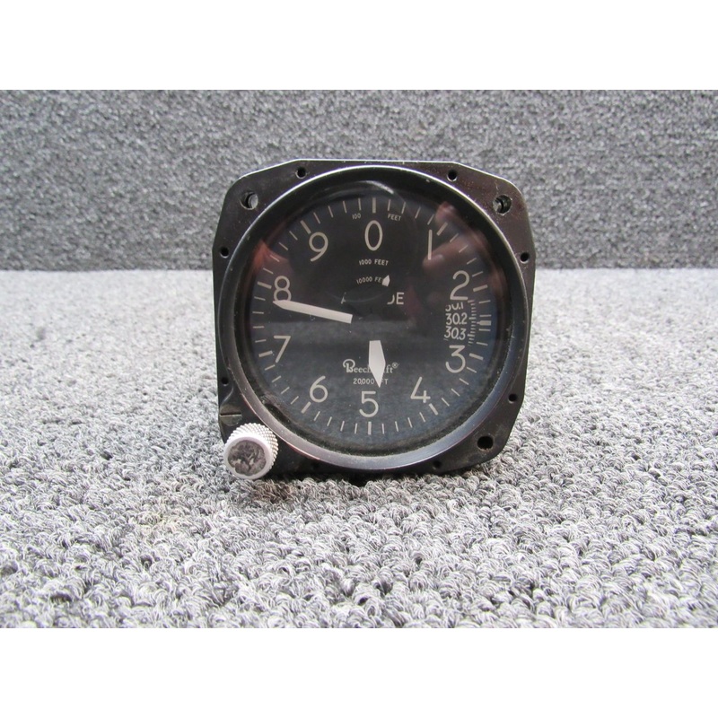1017-26-01562 (USE: 58-380069) Aerosonic Altimeter Indicator