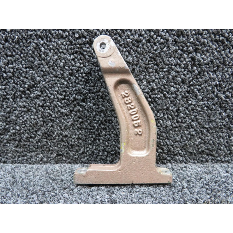 282005-2 Luscombe 8A Aileron Hinge Inboard / Center