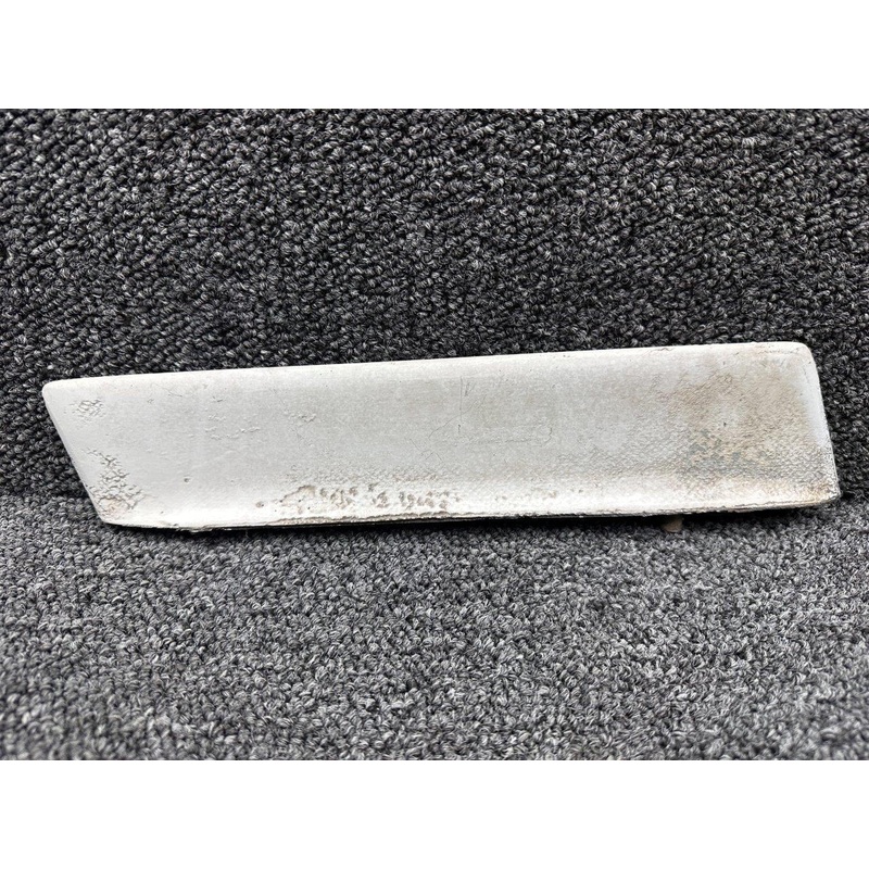 35-5016 Communication Components Blade Antenna (Minor Corrosion)