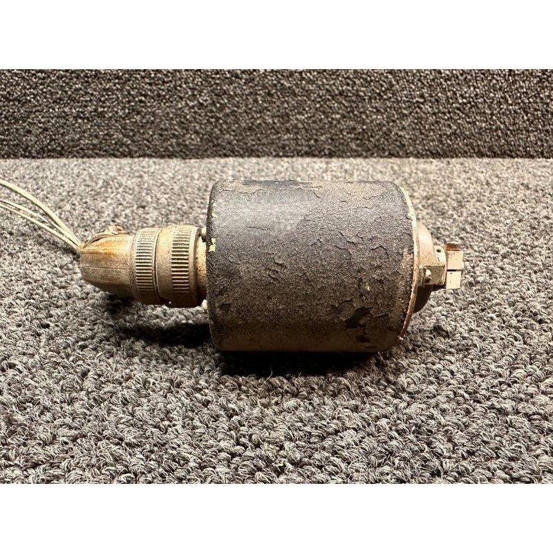 708880 (Alt: 0861400-6) Lear 1408A-2 Autopilot Follow Up Unit with Long Link