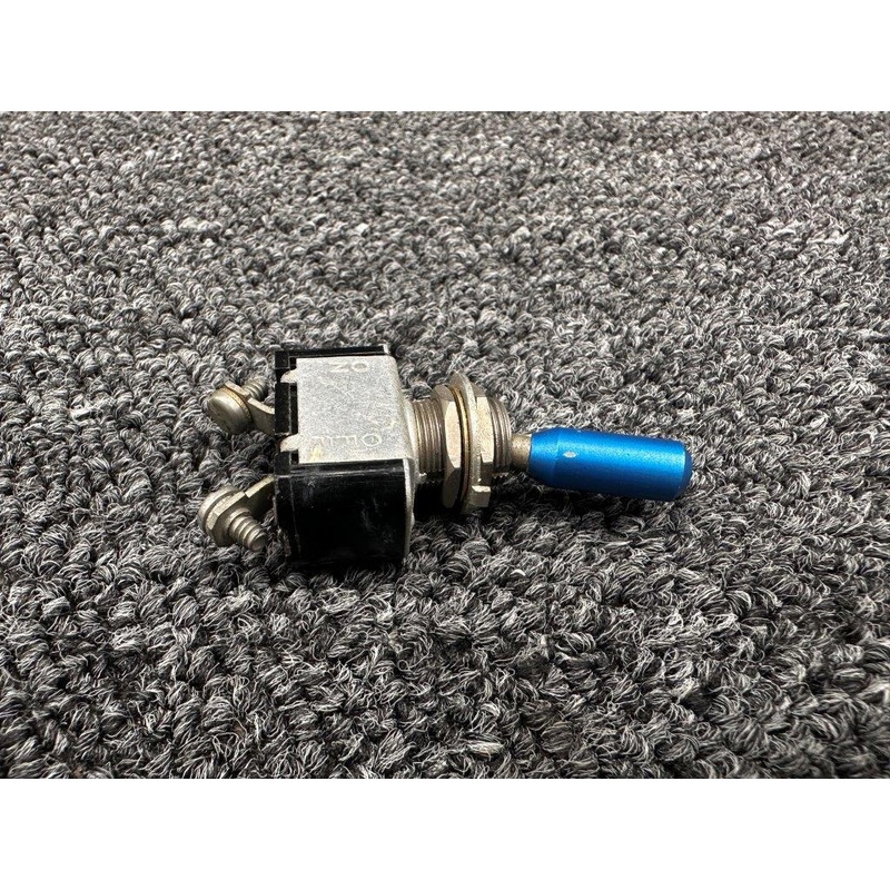 8906K1754 (Alt: 35-380053-21) Cutler Hammer Toggle Switch (Blue)