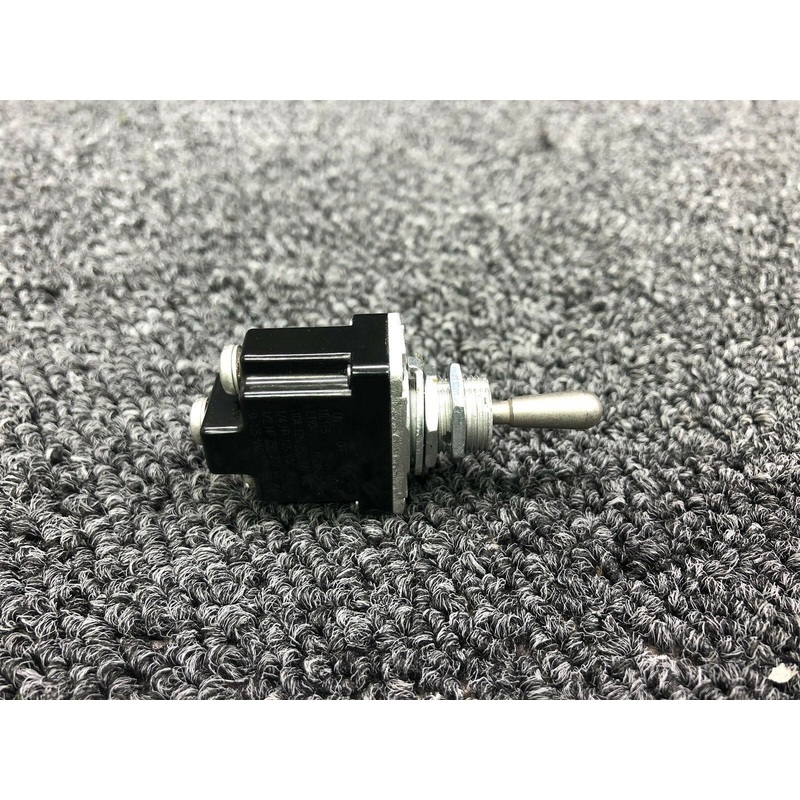 MS24523-31 (Alt: 1TL1-5) Micro Switch Toggle Switch