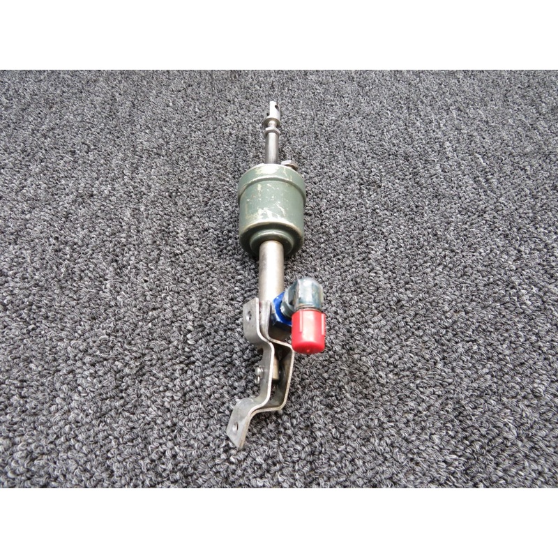 4408B  Cessna 195 Scott Master Brake Cylinder Assembly (Damaged)