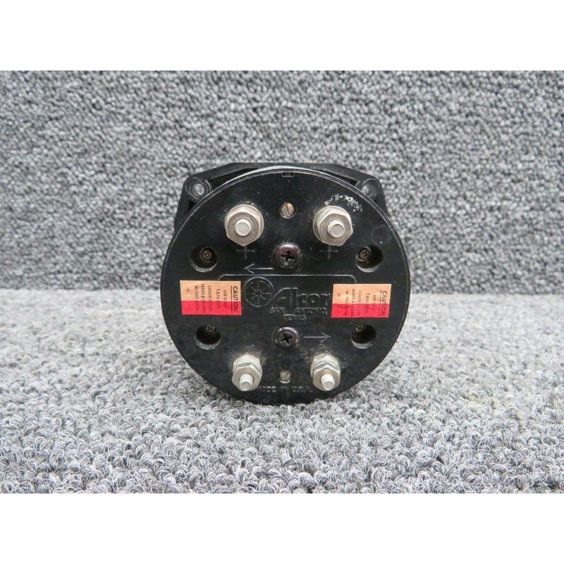 C668532-0101 (ALT: 46069) Alcor Dual EGT Indicator (Volts: 28)