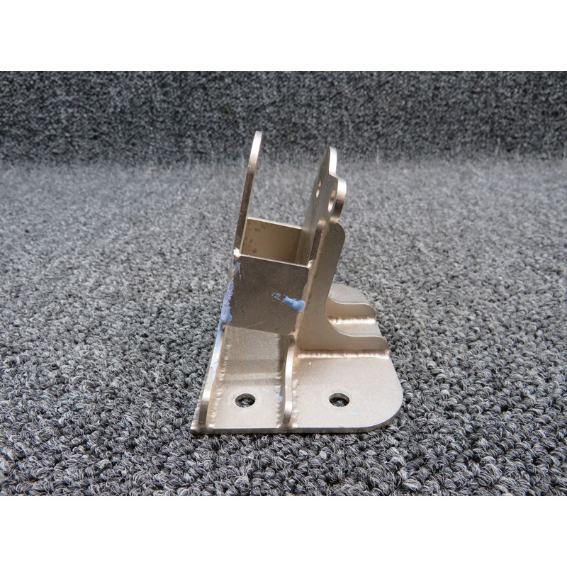 LA57263502 (FSO: 2862101-2) Columbia 400 Bracket Flap Outboard RH