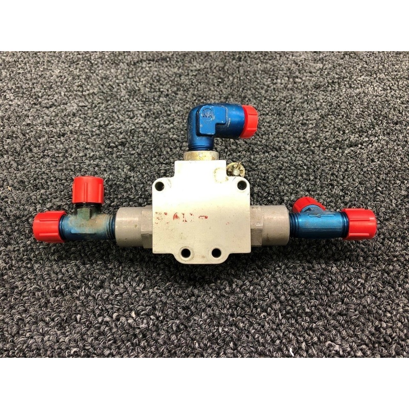 30857-000 (Use: 760-784) Piper PA23-250 Aztec Scott 3 Way Fuel Selector LH