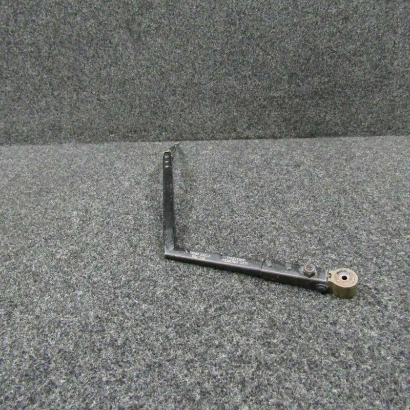 551-920 / 764-807 Piper PA-31T Alco Windshield Wiper Arm LH W/ Sleeve (C20)