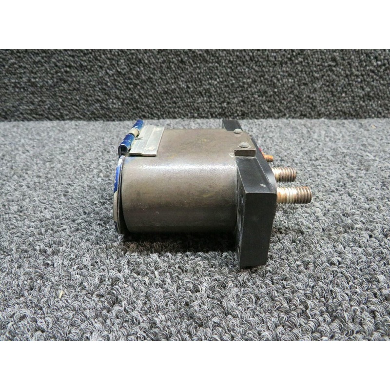 LB53241039-1 Columbia 400 Ground Power Receptacle (Volts: 24)