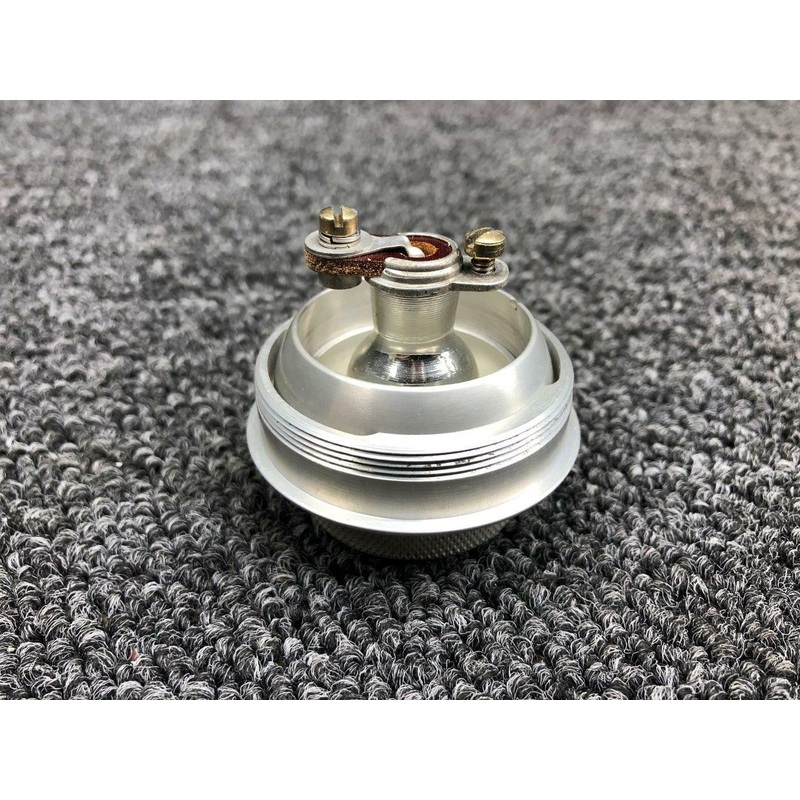 2585 Cessna 421B Wemac Overhead Light Assembly (Volts: 28)