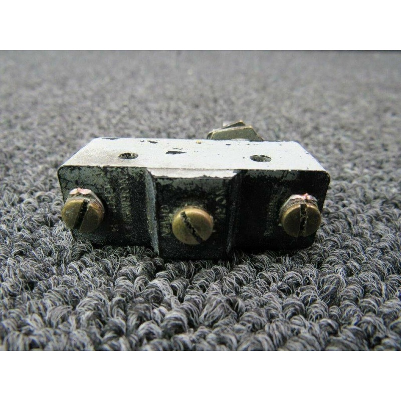 688-147 Piper PA31T Micro Switch Main Gear Switch