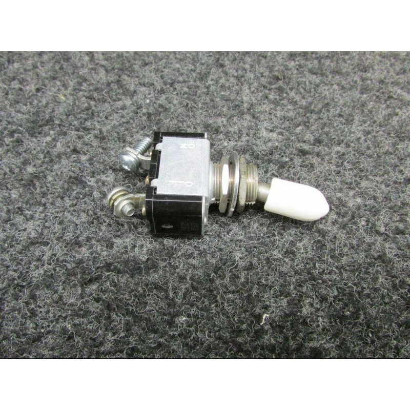 MS35058-22 (Alt: 8801K22) Cutler-Hammer Toggle Switch