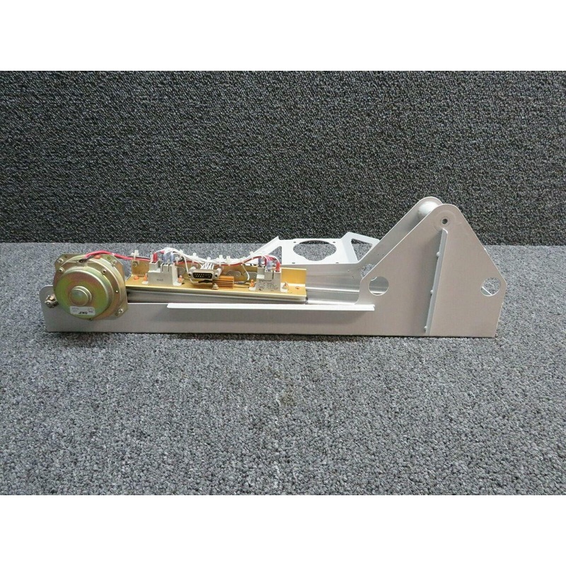 LB57261000 Columbia 400 Flap Actuator W/ Center Bellcrank Bracket