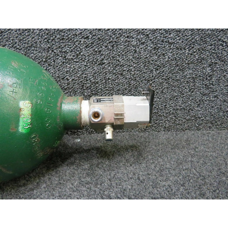 800112-01 Piper PA31T Scott Oxygen Cylinder & Regulator Assy (C20)
