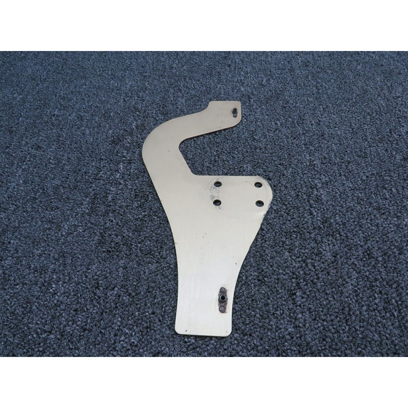 LA53321123 (FSO: 2841100-13) Columbia 400 Wheel Pant Bracket LH