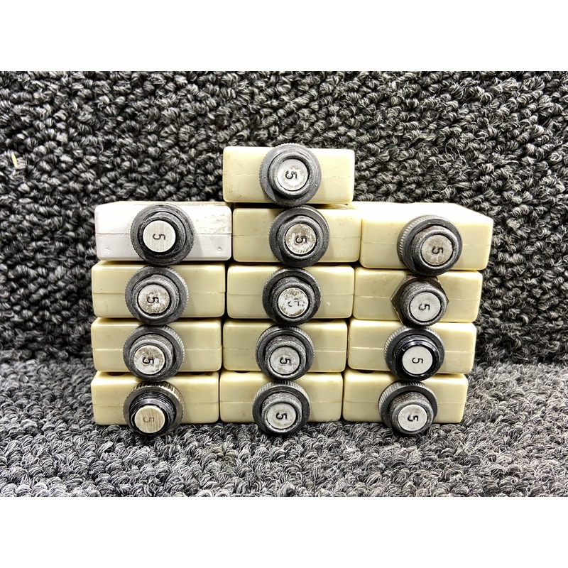 454-738, 454-732, 454-734 Mechanical Prod Push to Reset Circuit Breaker Set