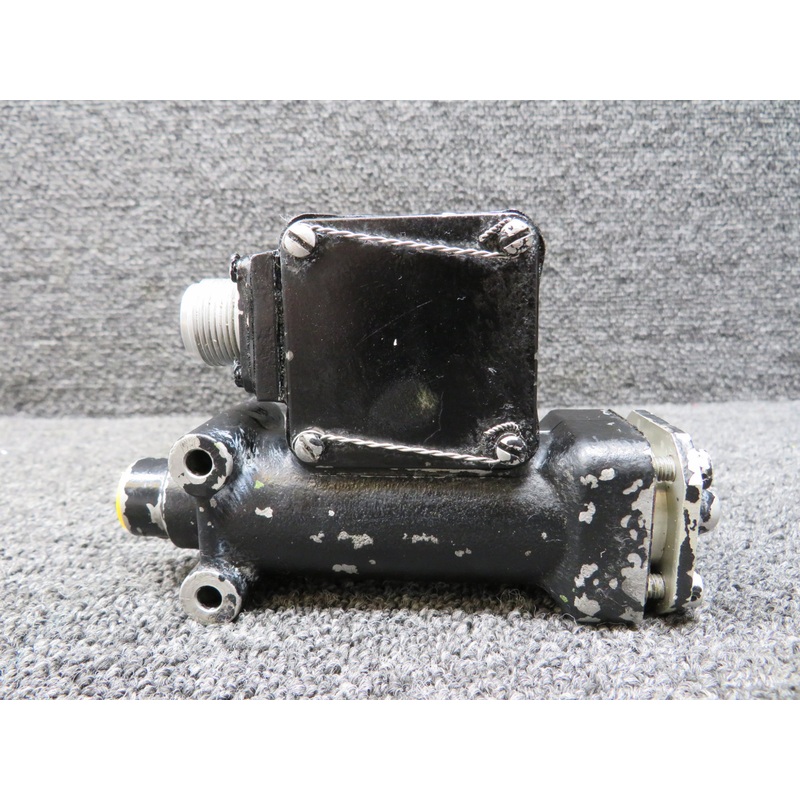 2380108-2 Hydraulic Pressure Switch with Green Repairable Tag 28V (Core)