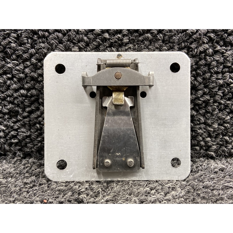 295-307 (Alt: 494-338) Wedjit Seat Lock Plate Assembly