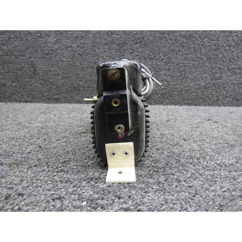 3000-12 Fields II Door Seal Pump Pressure Supply Module w Switch & Brackets