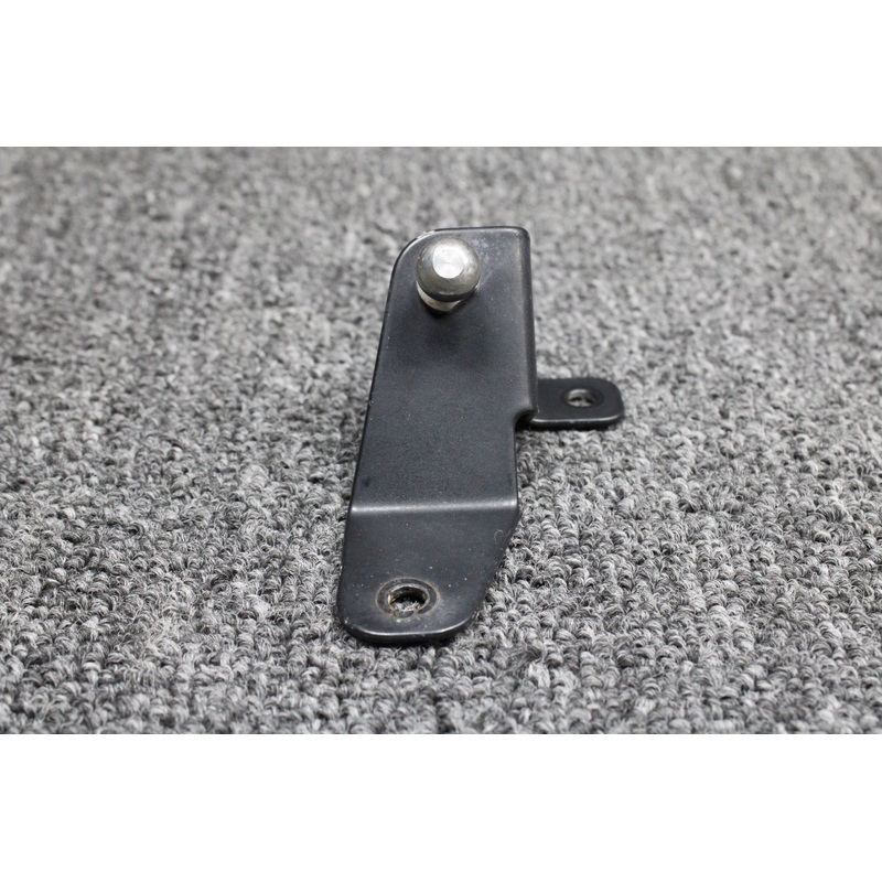 D60-5283-52-60 Diamond DA42-NG Nose Gear Door Bracket RH