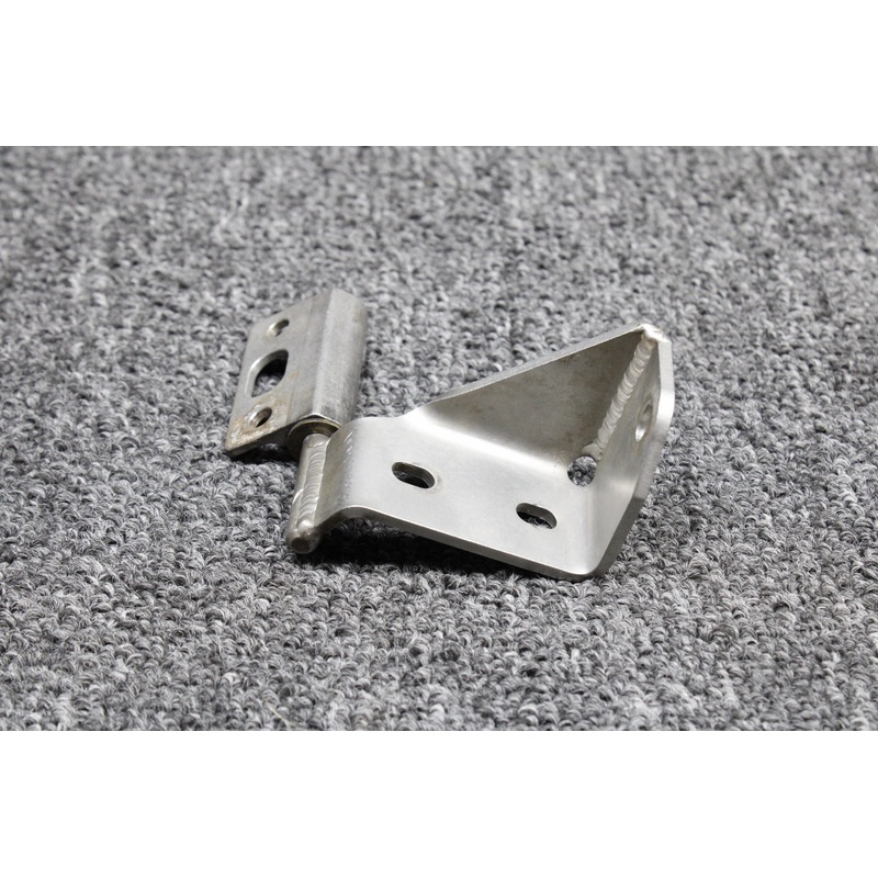D60-5287-71-00-01 Diamond DA42-NG Main Gear Door Hinge Forward LH (Pitting)