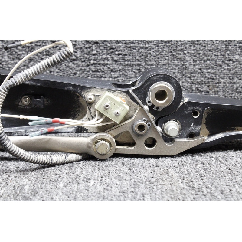 D64-3233-00-00 Diamond DA42-NG Nose Gear Extension, Retraction Brace Assembly