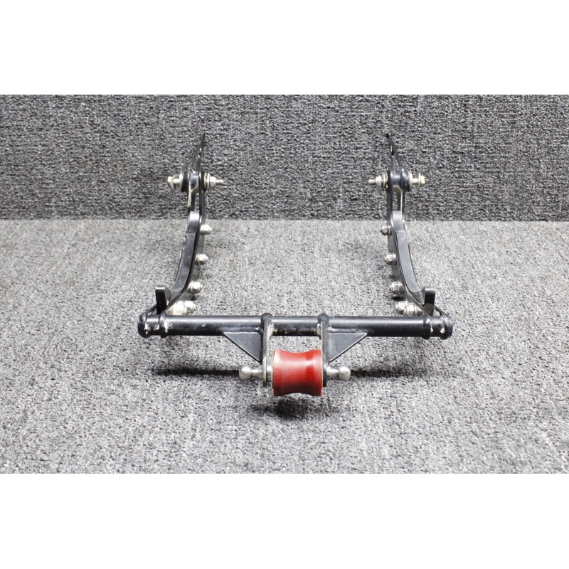 D60-5283-61-00 Diamond DA42-NG Nose Gear Door Swing Assy (Damaged Blocks)