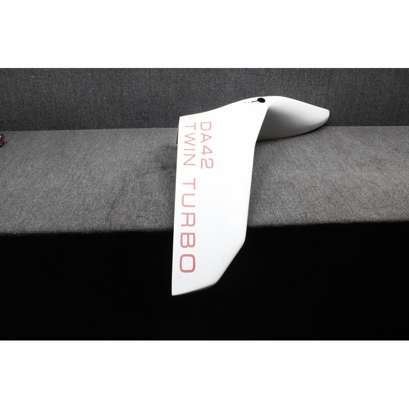 D60-5731-00-00-1 Diamond DA42-NG Wing Tip LH (Minor Damage)