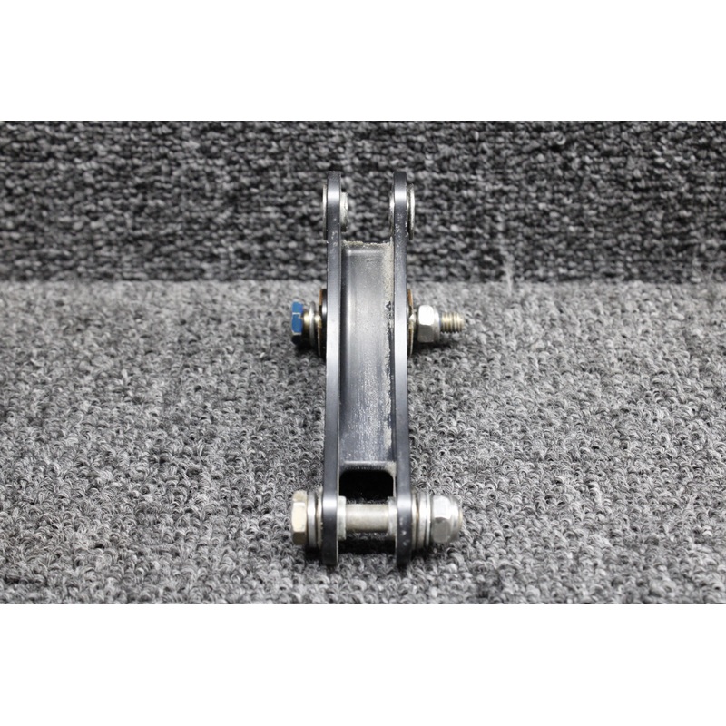 DA4-2717-50-00-1 Diamond DA42-NG Aileron Bellcrank LH or RH