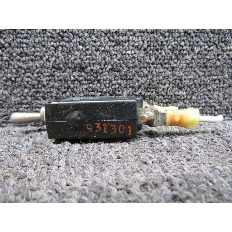 W31-X2M1G-35 Potter & Brumfield Toggle Circuit Breaker (Volts: 50 or 250)