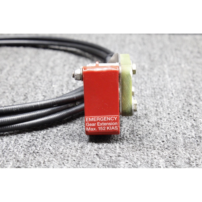 D60-0629-23-00 Diamond DA42-NG Emergency Gear Release Cable with Lever (L: 142)