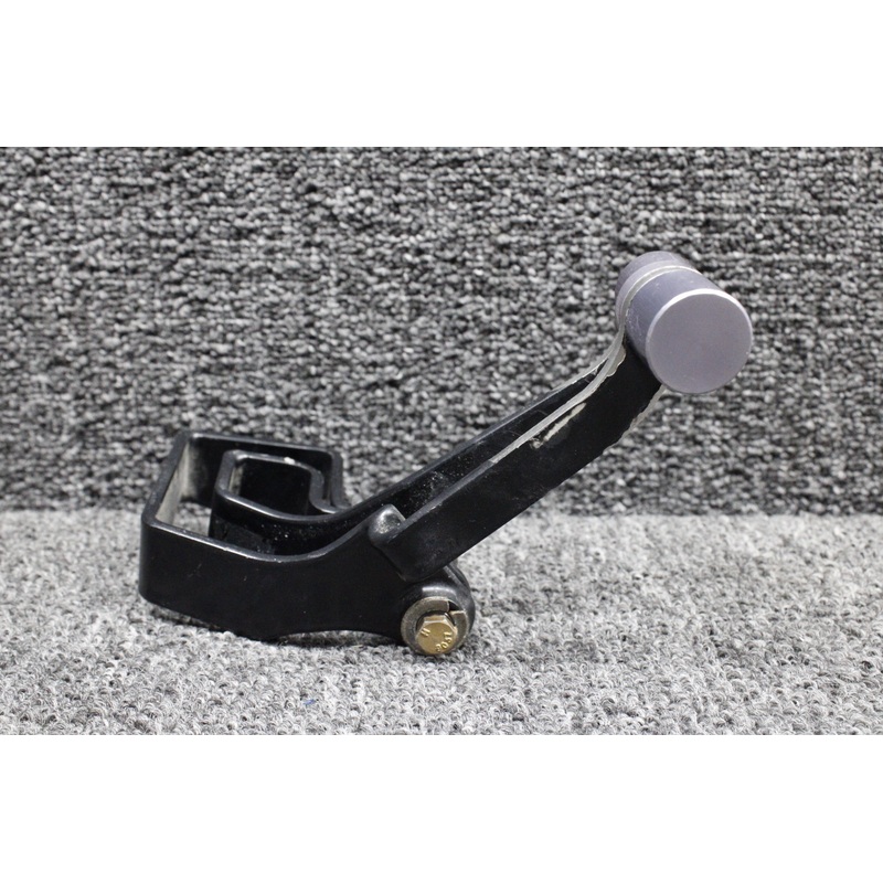 D60-2827-50-00-1, D60-2827-40-00 Diamond DA42-NG Fuel Selector Lever Assy LH, RH