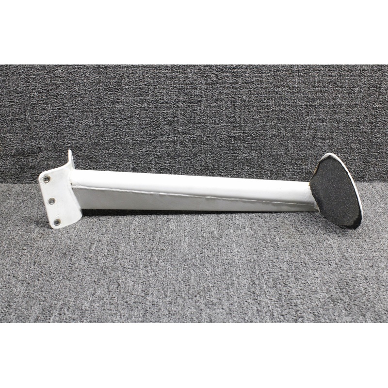 D60-5300-62-00-1 Diamond DA42-NG Fuselage Step RH (Minor Corrosion)