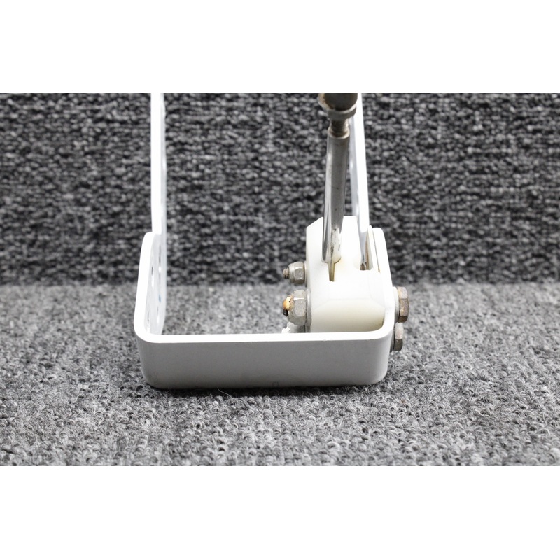 DA4-2738-00-02 Diamond DA42-NG Elevator Trim Actuator Mount Bracket with Rod
